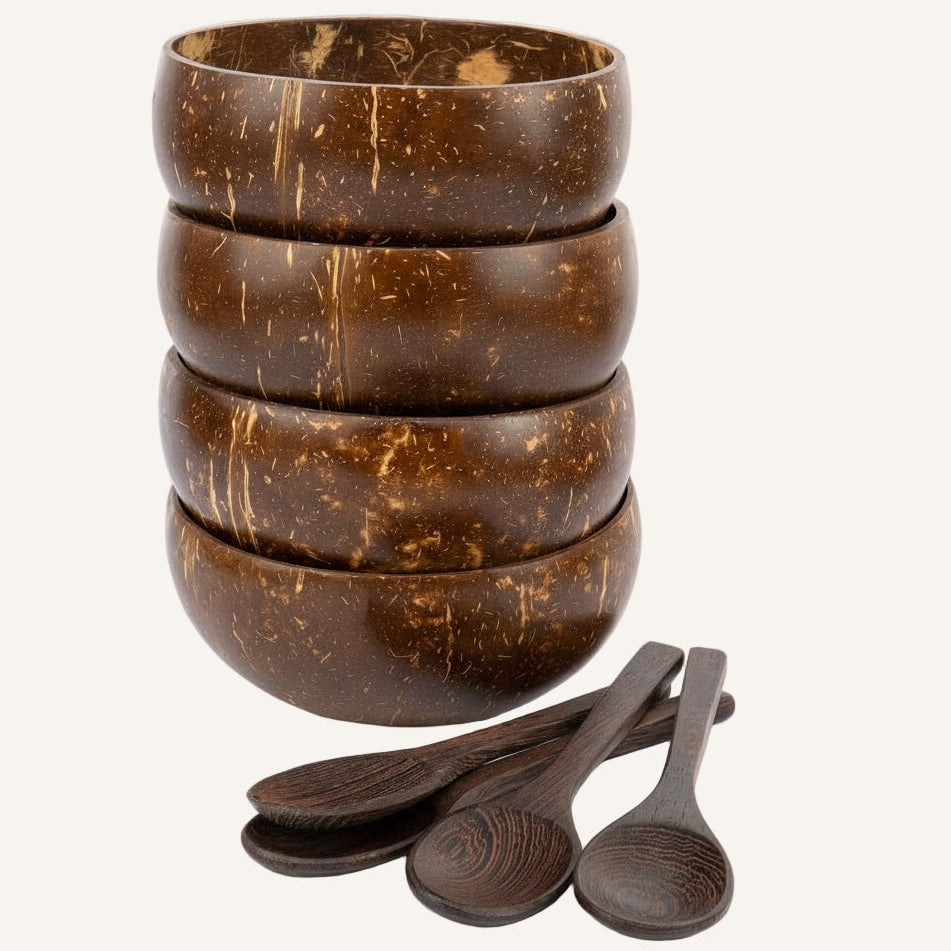 Lot de bols en noix de coco artisanaux avec cuillères en bois naturel